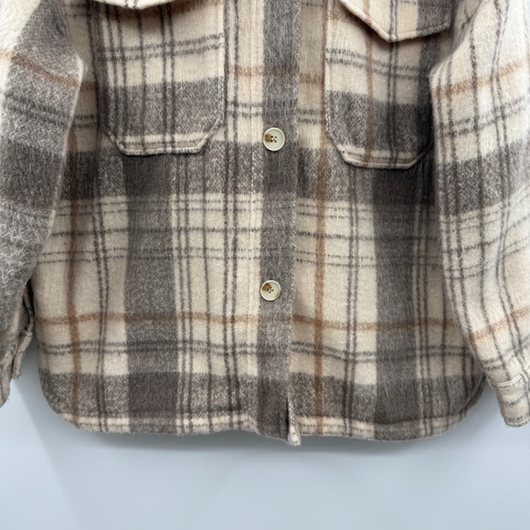 ZARA Plaid Shirt Jacket Women’s‎ Size Large Cream Tan Gray Long Sleeve Collared - Picture 4 of 8